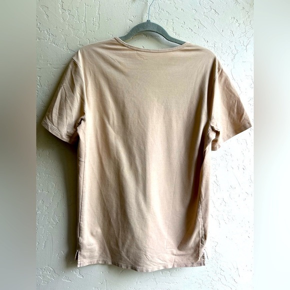 Lululemon Pocket Relaxed Fit Tee  medium Casual minimalist neutral athletic - Picture 3 of 5